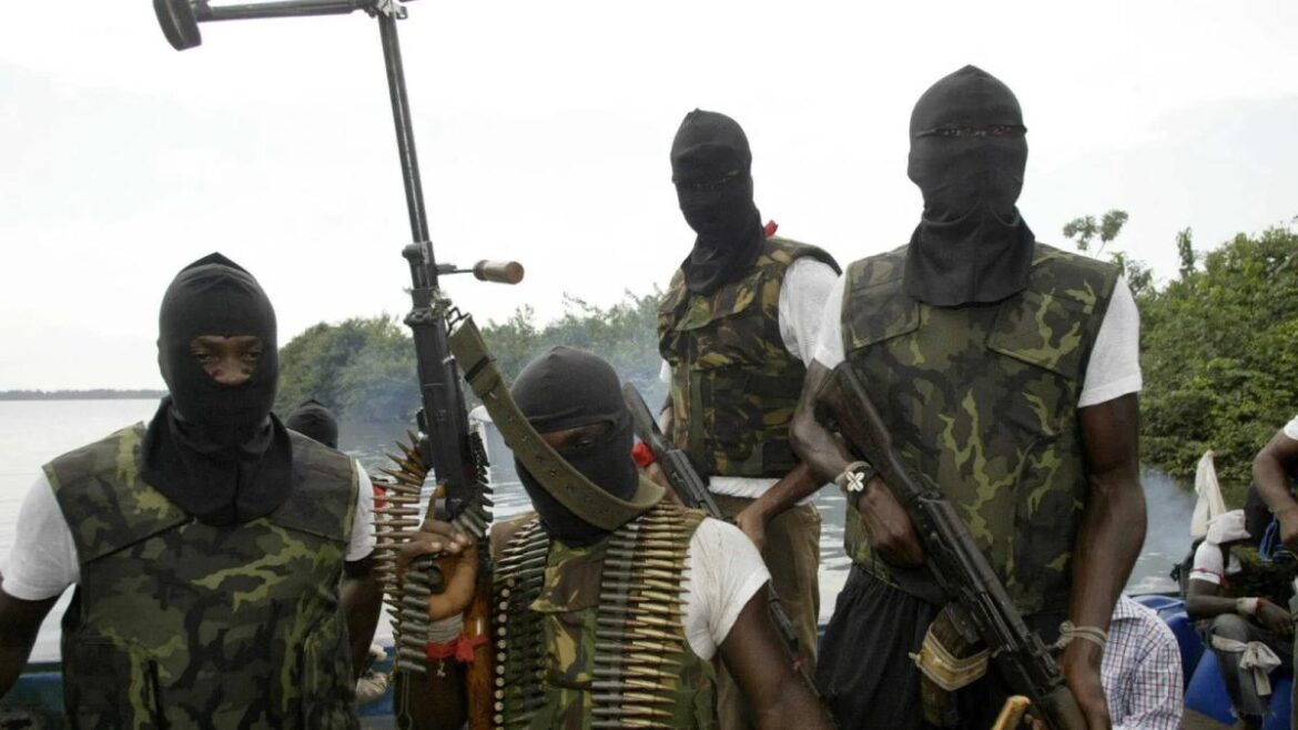 niger schoolgirls flee after kidnappers’ vehicle fails, eyewitness recounts